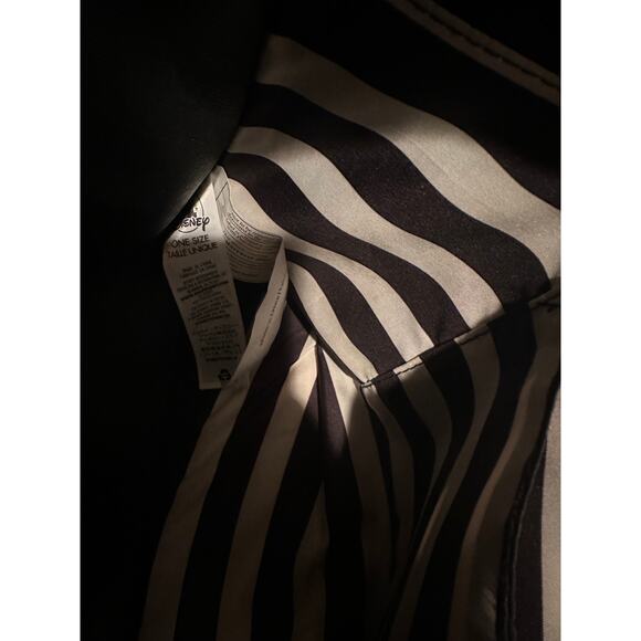 Disney Parks Loungefly Thackeray Binx Handbag Tote Hocus Pocus - Picture 5 of 5